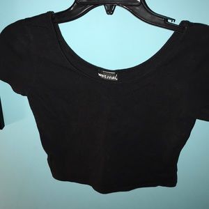 Short sleeve crop top